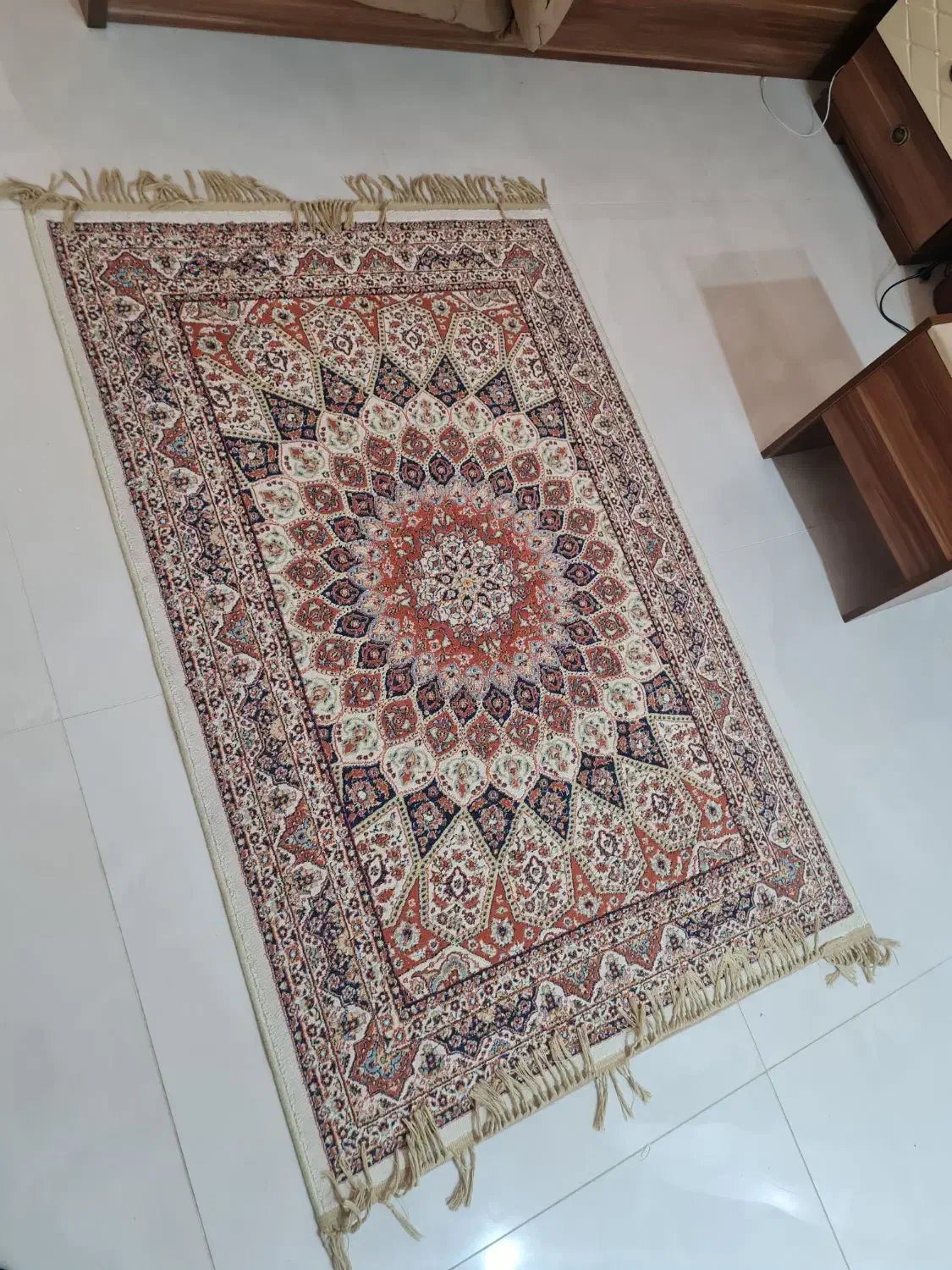 قالیچه مستطیل و گرد|فرش|مشهد, رضاشهر|دیوار