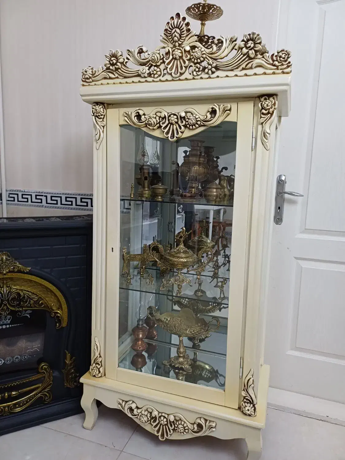 مینی بوفه|بوفه، ویترین، کنسول|شهریار, شهرک بهاران (ویره)|دیوار