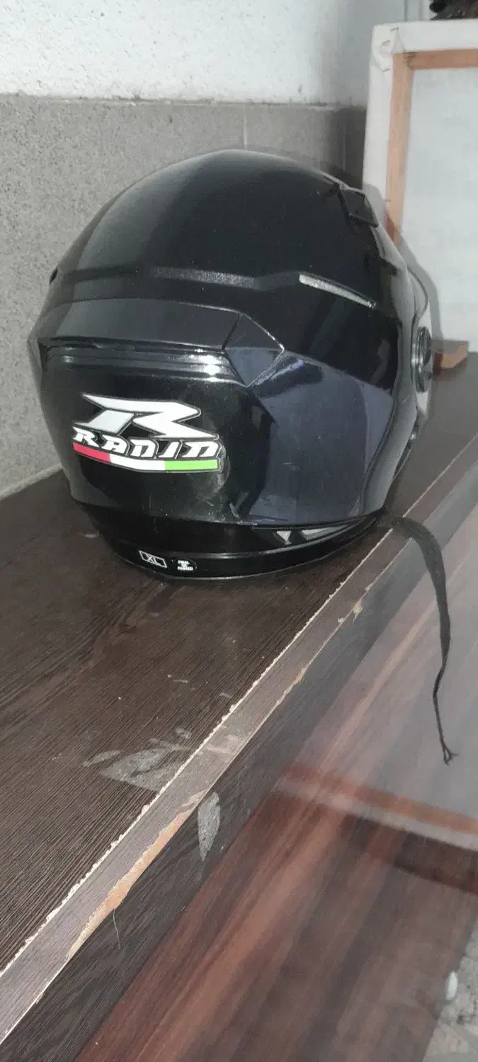 کلاه کاسکت موتور تمیز درحد....|قطعات یدکی و لوازم جانبی|رشت, بازار|دیوار