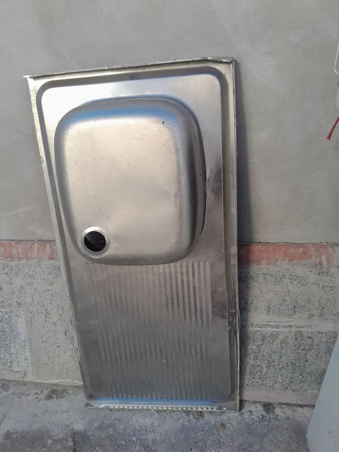 به علت جابه جایی|آب‌چکان و نظم‌دهنده ظروف|قروه, |دیوار