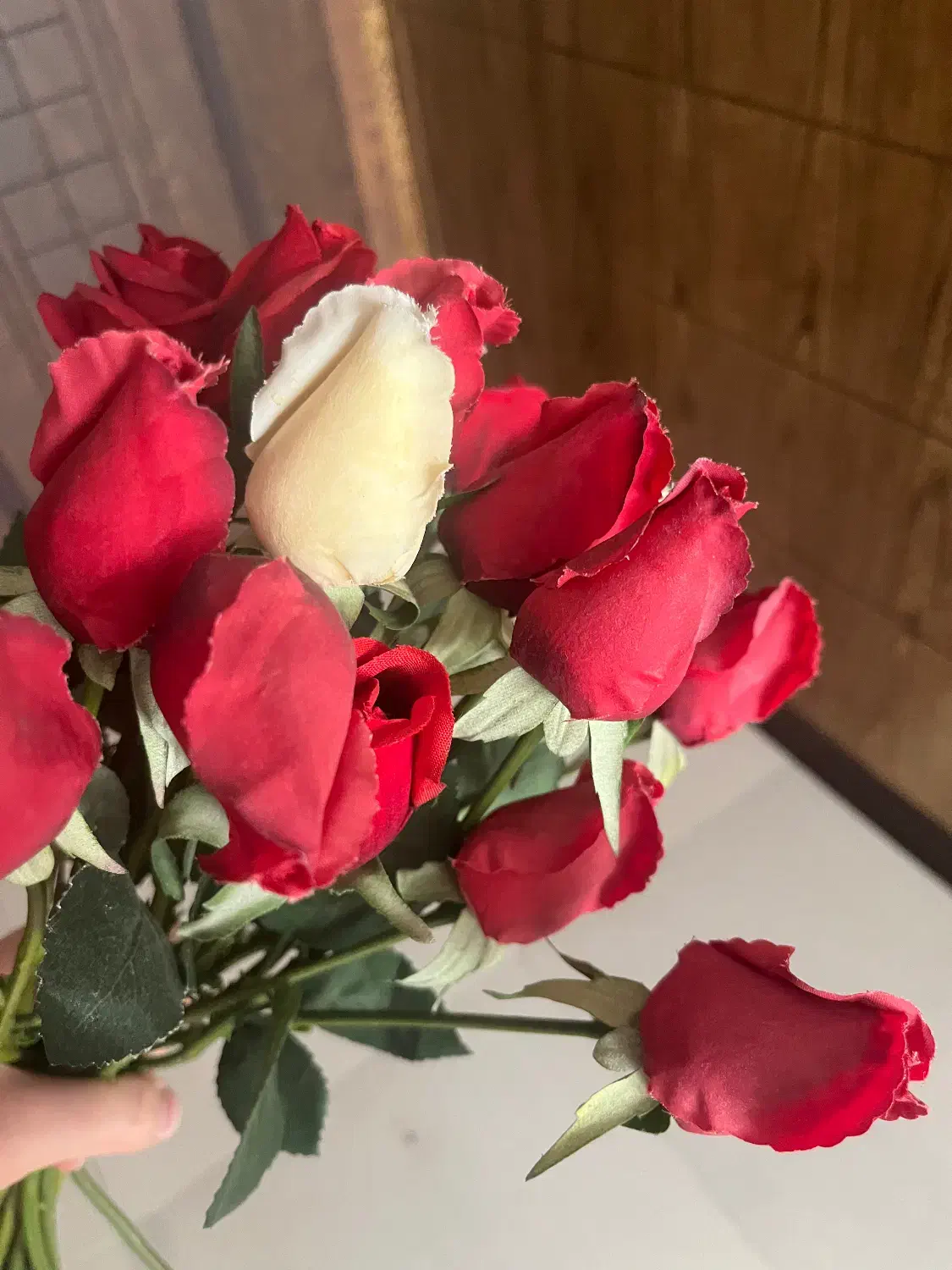 گل رز مصنوعی|گل مصنوعی|شهرکرد, |دیوار