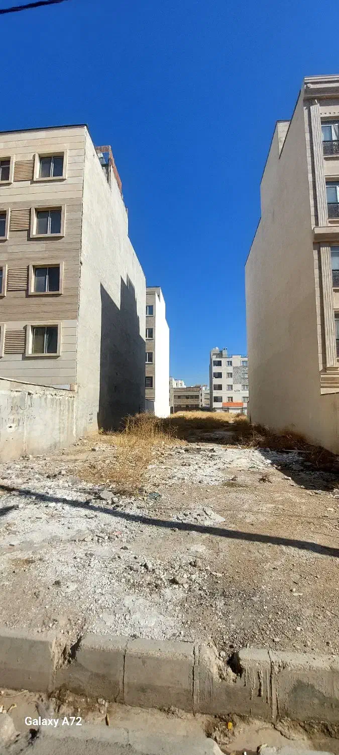 زمین مسکونی شهرک زیتون ۲۰۰ متر عرض ۱۰ درب از حیاط|فروش زمین و ملک کلنگی|شیراز, مسکن مهر شیراز|دیوار