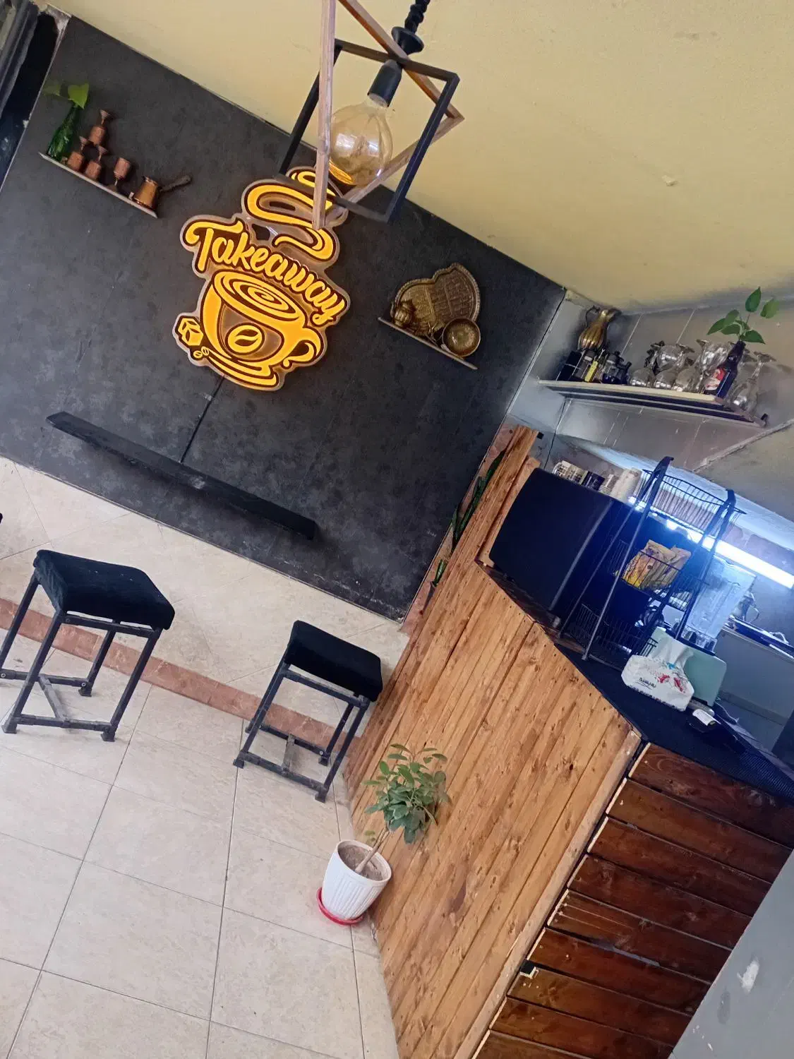 واگذاری کافه|اجارهٔ مغازه و غرفه|قم, سراجه (۱۵ خرداد)|دیوار