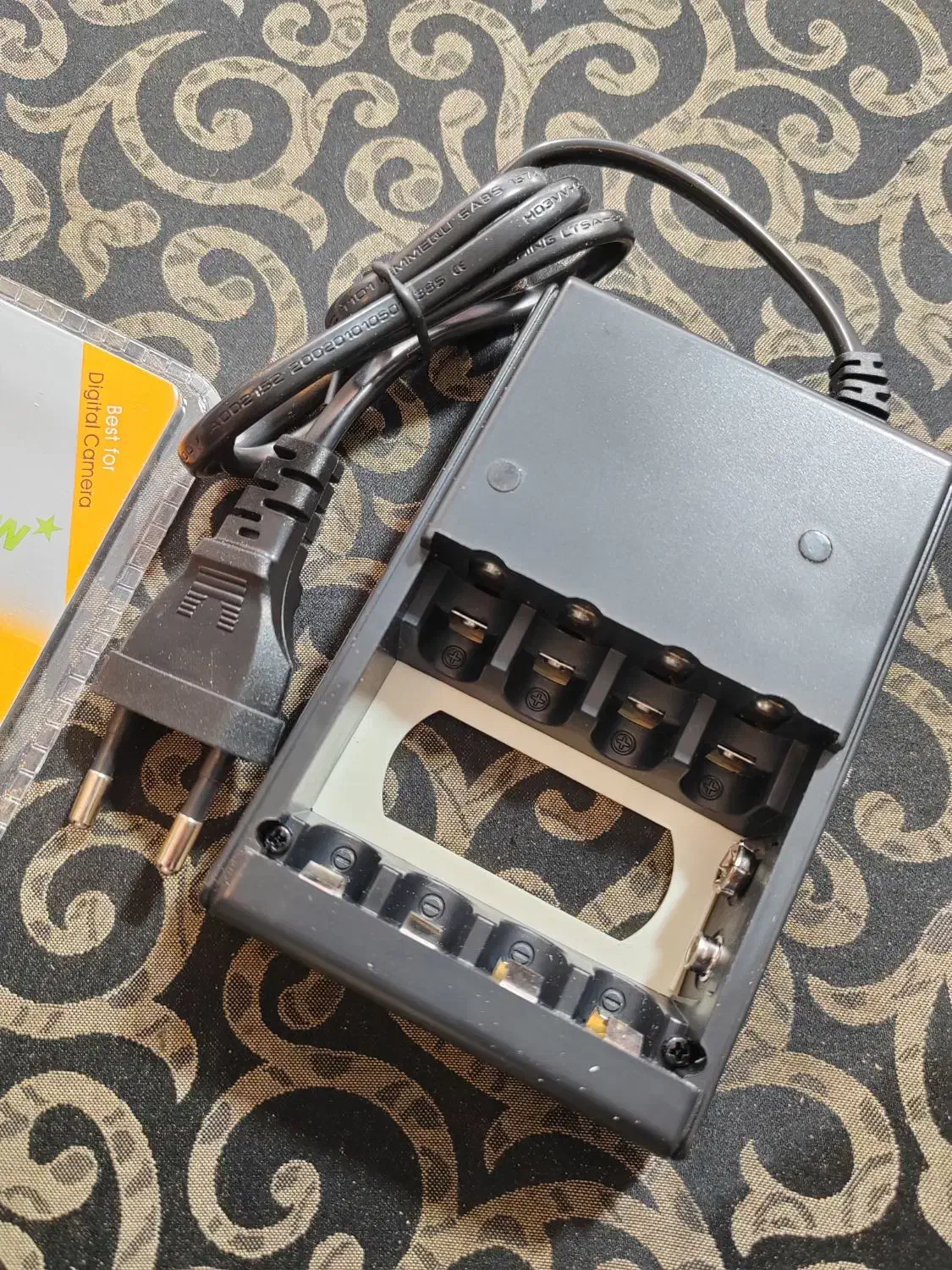 باطری شارژی قلمی 4300 همراه با شارژر|قطعات و لوازم جانبی رایانه|رشت, سعدی (تختی)|دیوار