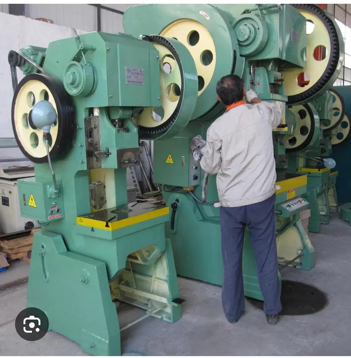 نیروی پرسکار اقا|استخدام صنعتی، فنی، مهندسی|پاکدشت, خاتون آباد|دیوار