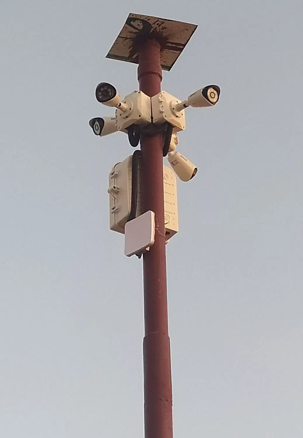 پک ۵ مگ IP دید در  شب رنگی|دوربین مداربسته|شیراز, زند|دیوار