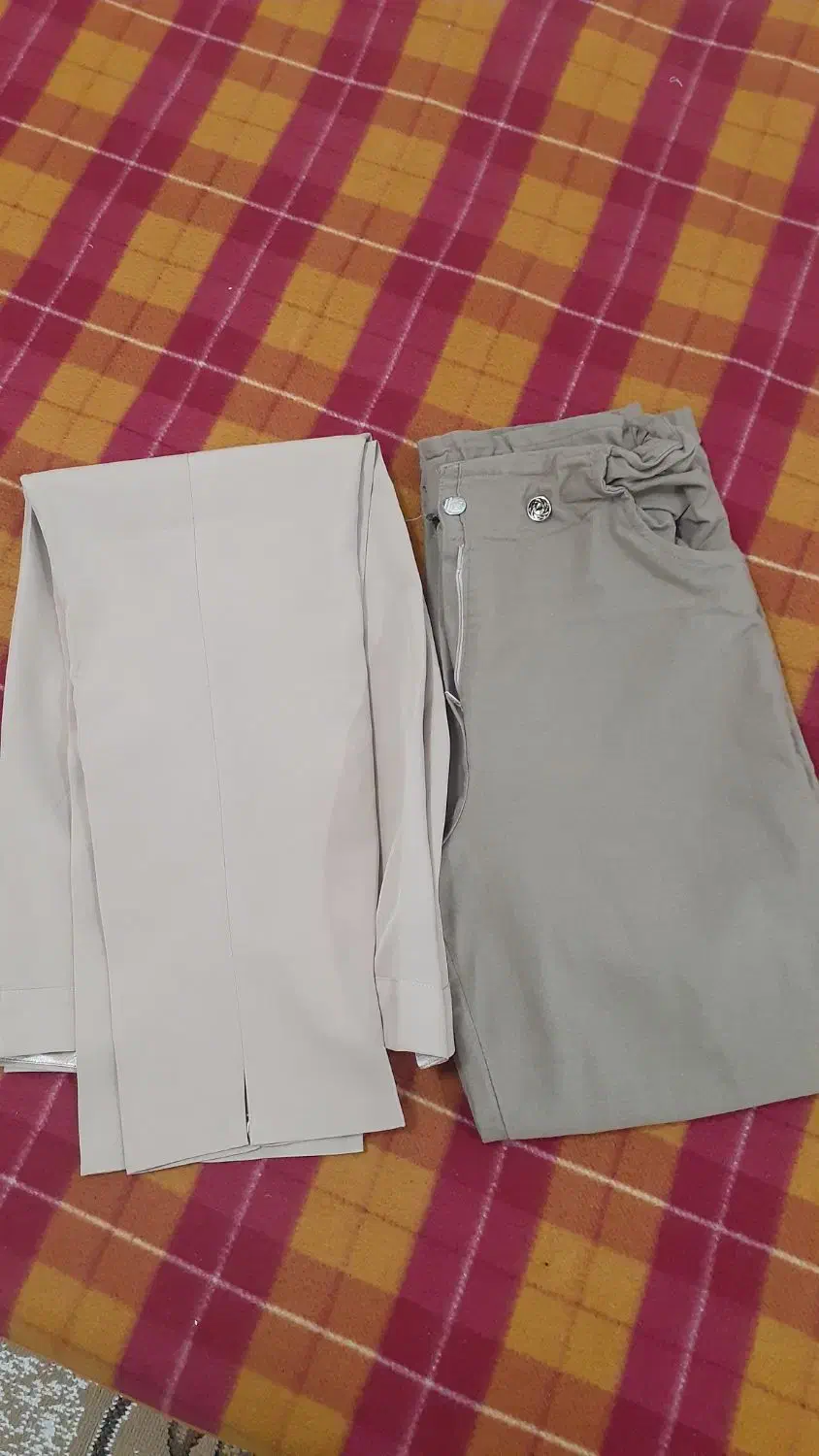 مانتو|لباس|بندر انزلی, کلیور|دیوار