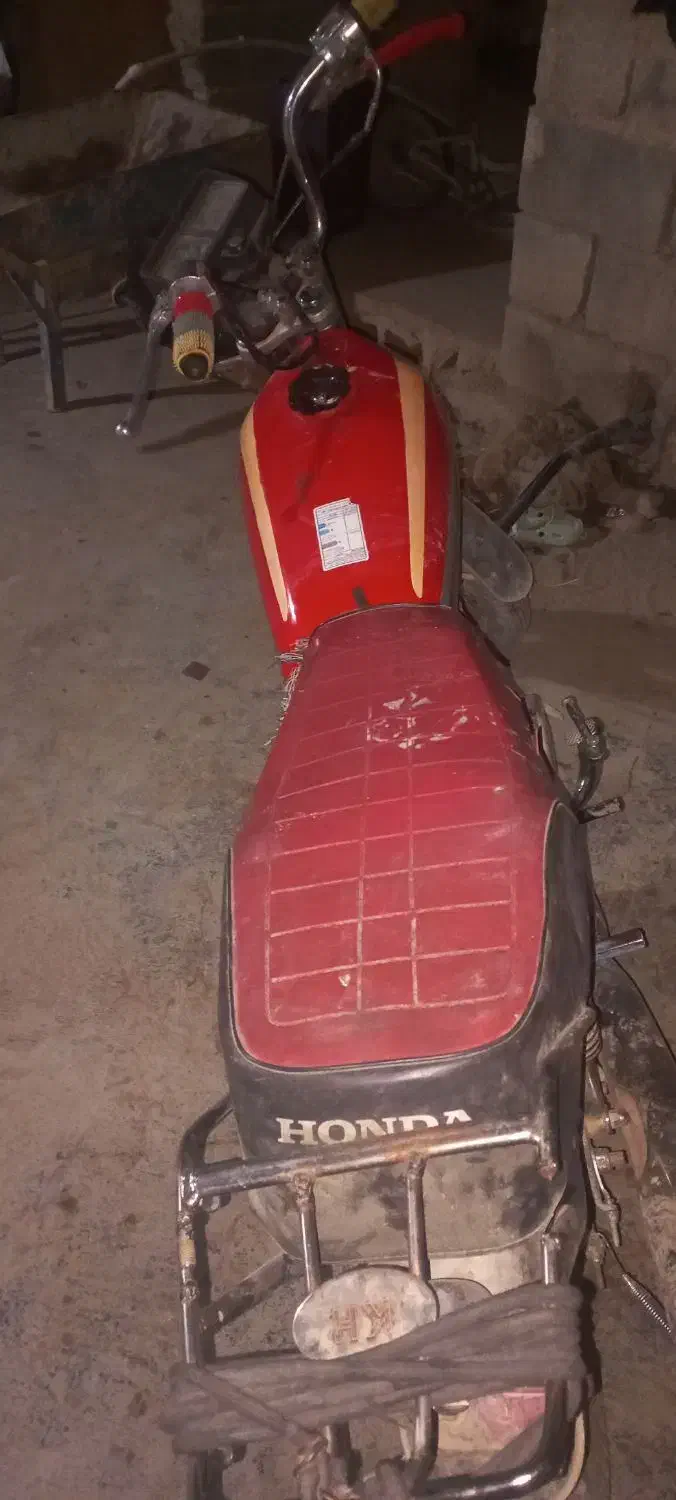 موتورسیکلت 125مدل 86پنج دنده پلاک قدیم22میلیون|موتورسیکلت|زیلائی, |دیوار