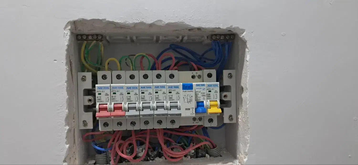 برقکاری ساختمان کبودرآهنگ ، اجرای صفر تا صد|خدمات پیشه و مهارت|کبودرآهنگ, |دیوار