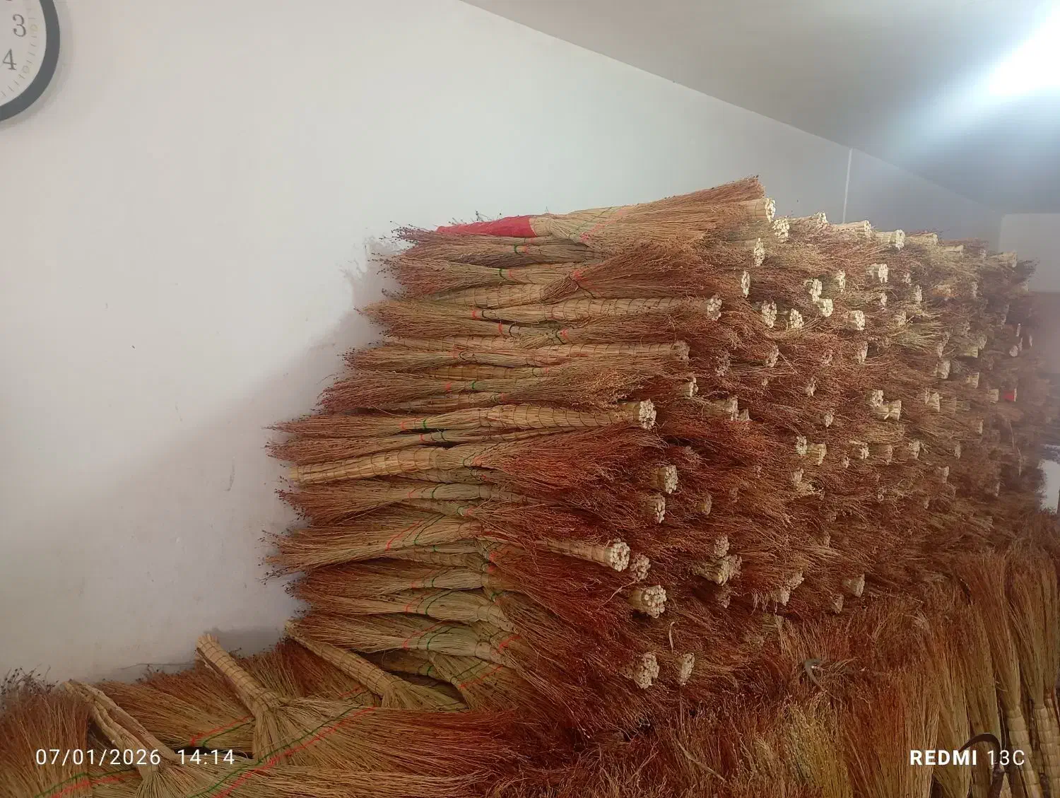 جارو|لوازم نظافت|آشخانه, |دیوار