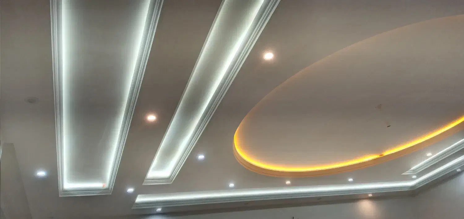 گچکاری و لکه گیری گچ کاری باقیمت مناسب|خدمات پیشه و مهارت|بروجرد, |دیوار