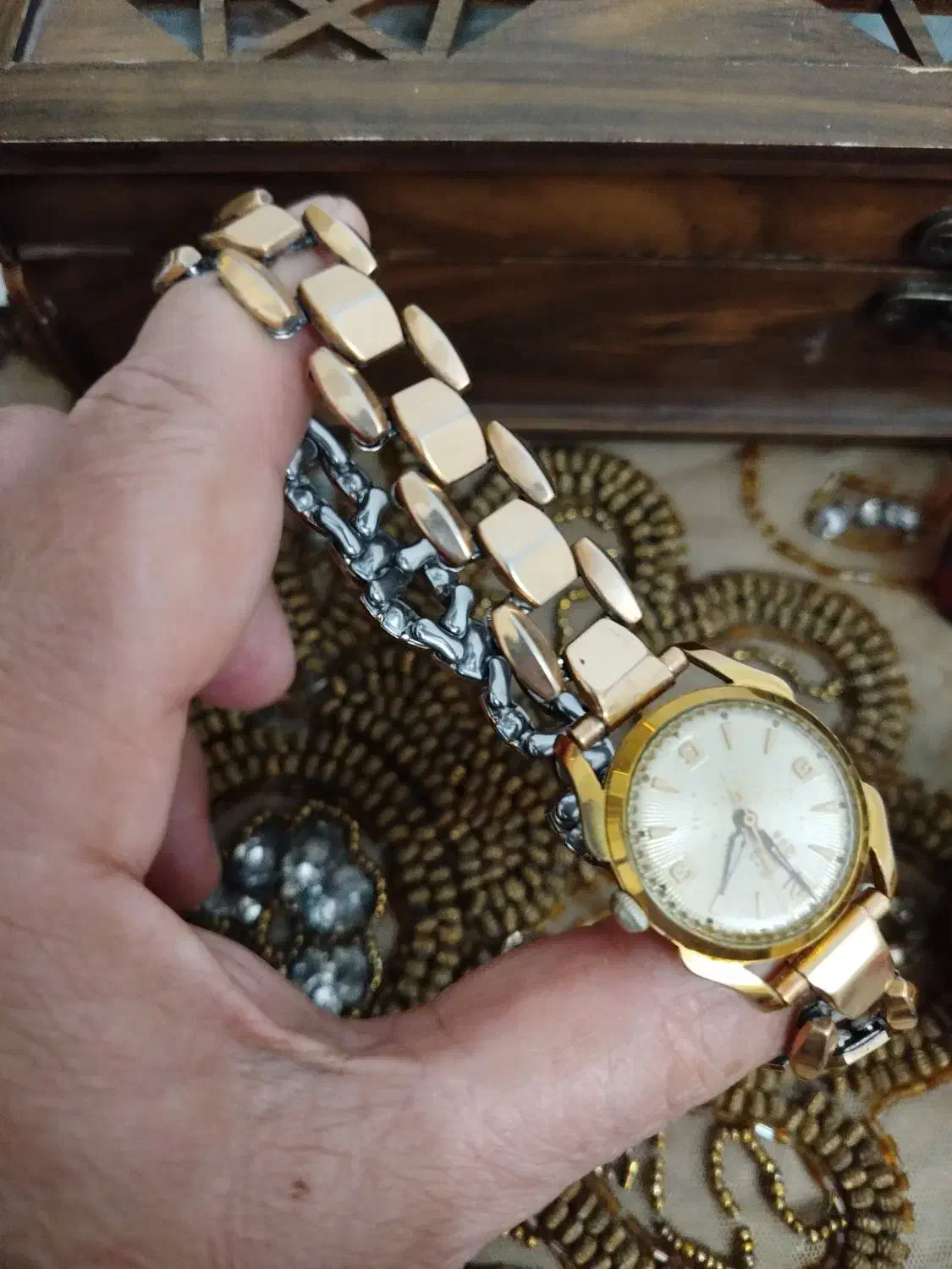 ساعت سوئیسی آدمس|ساعت|کرج, فاز ۳ گوهردشت|دیوار