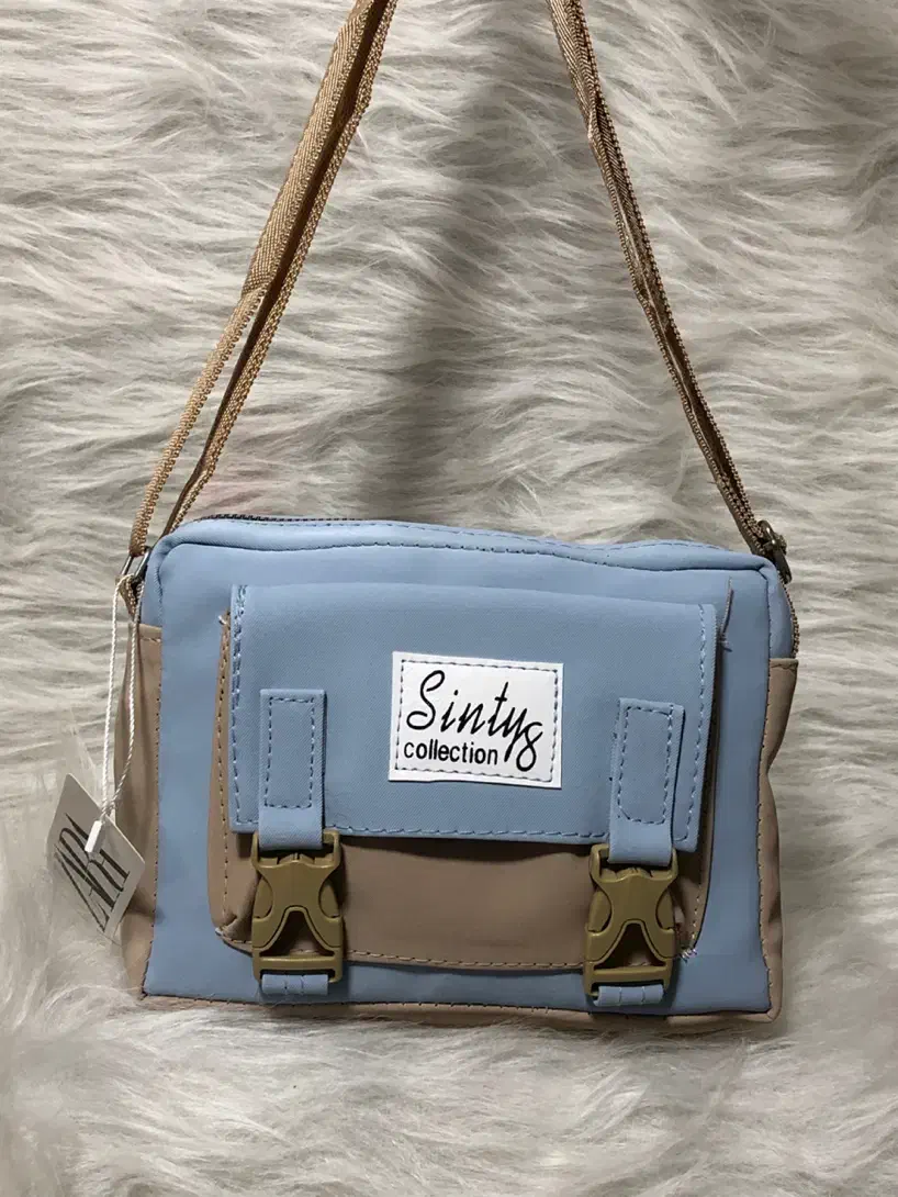 کیف دو سگگ|کیف، کفش، کمربند|شیراز, تندگویان|دیوار