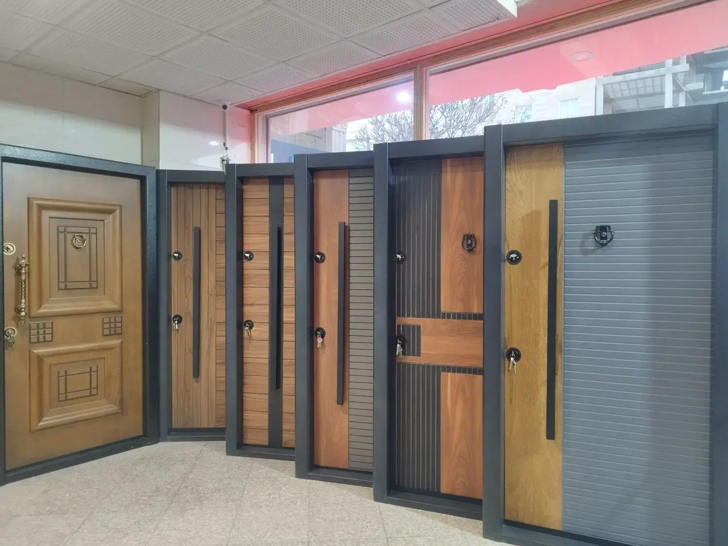 استخدام خانم دفتر مرکزی کارخانه|استخدام رایانه و فناوری اطلاعات|اردبیل, |دیوار