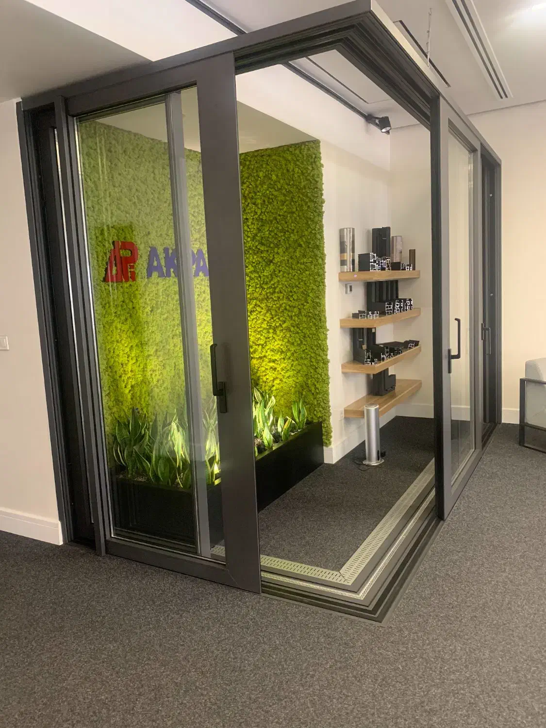 استادکارماهرونیمه ماهروساده پنجره الومینیومی upvc|استخدام معماری، عمران و ساختمانی|پردیس, شهرک صنعتی کمرد|دیوار