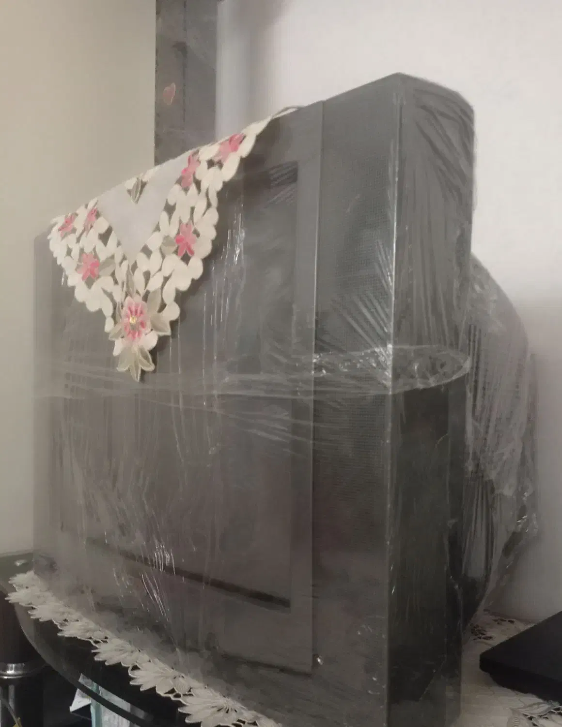 تلویزیون ۲۱اینچ|تلویزیون و پروژکتور|قدس, شهرقدس|دیوار