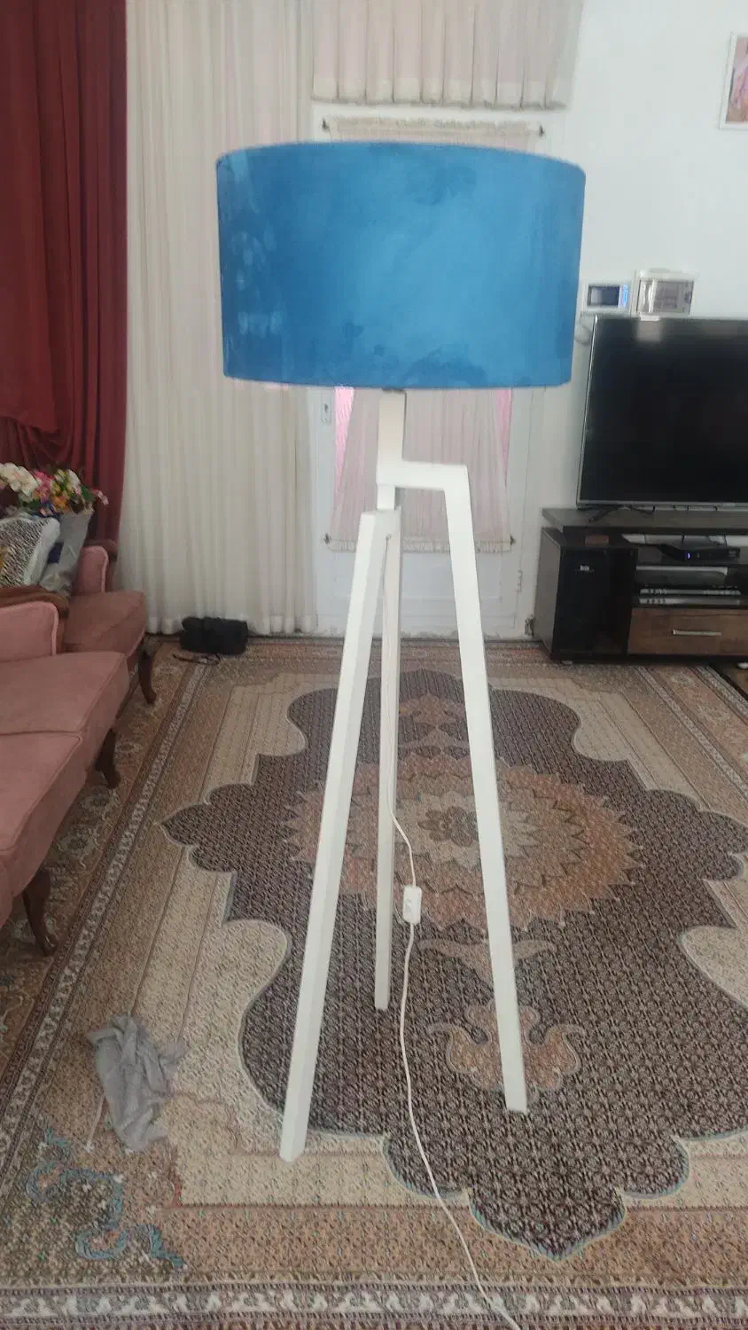 لوستر چوبی ۴شاخه|لوستر و چراغ آویز|قرچک, میرزائی شمالی|دیوار