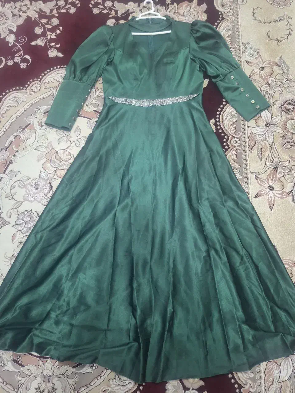 پیراهن مجلسی بلند|لباس|ری, شهادت|دیوار