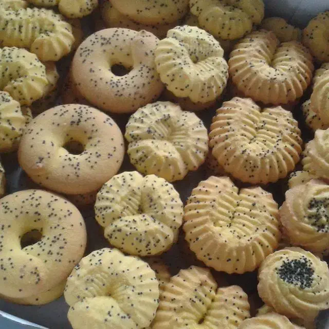 وردست قناد فردار نون پز خشک کار آقا|استخدام خدمات فروشگاه و رستوران|کرج, کمال‌شهر|دیوار