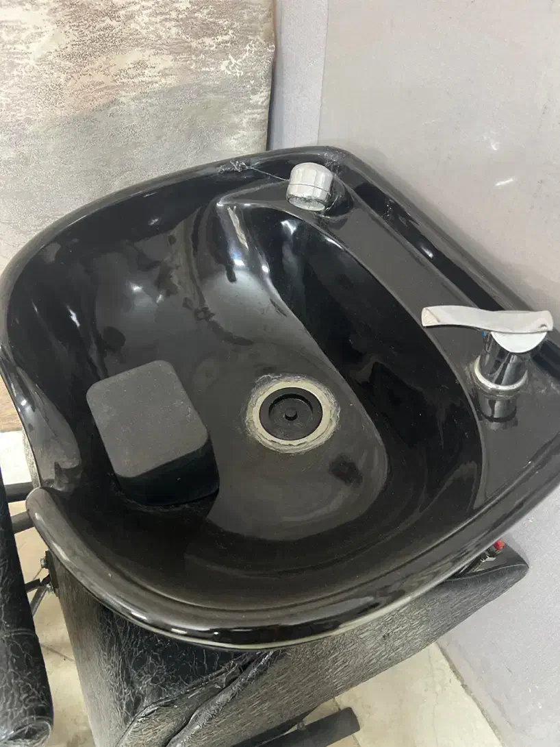 فروش وسایل سالن زیبایی|آرایشگاه و سالن‌های زیبایی|تهران, صد دستگاه|دیوار