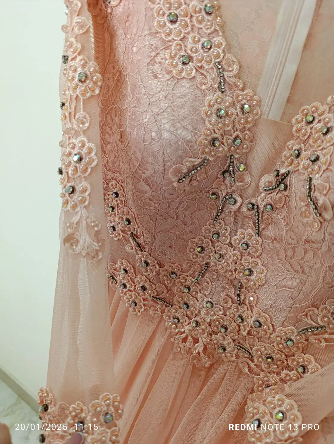 لباس مجلسی|لباس|ری, شهید بهشتی|دیوار