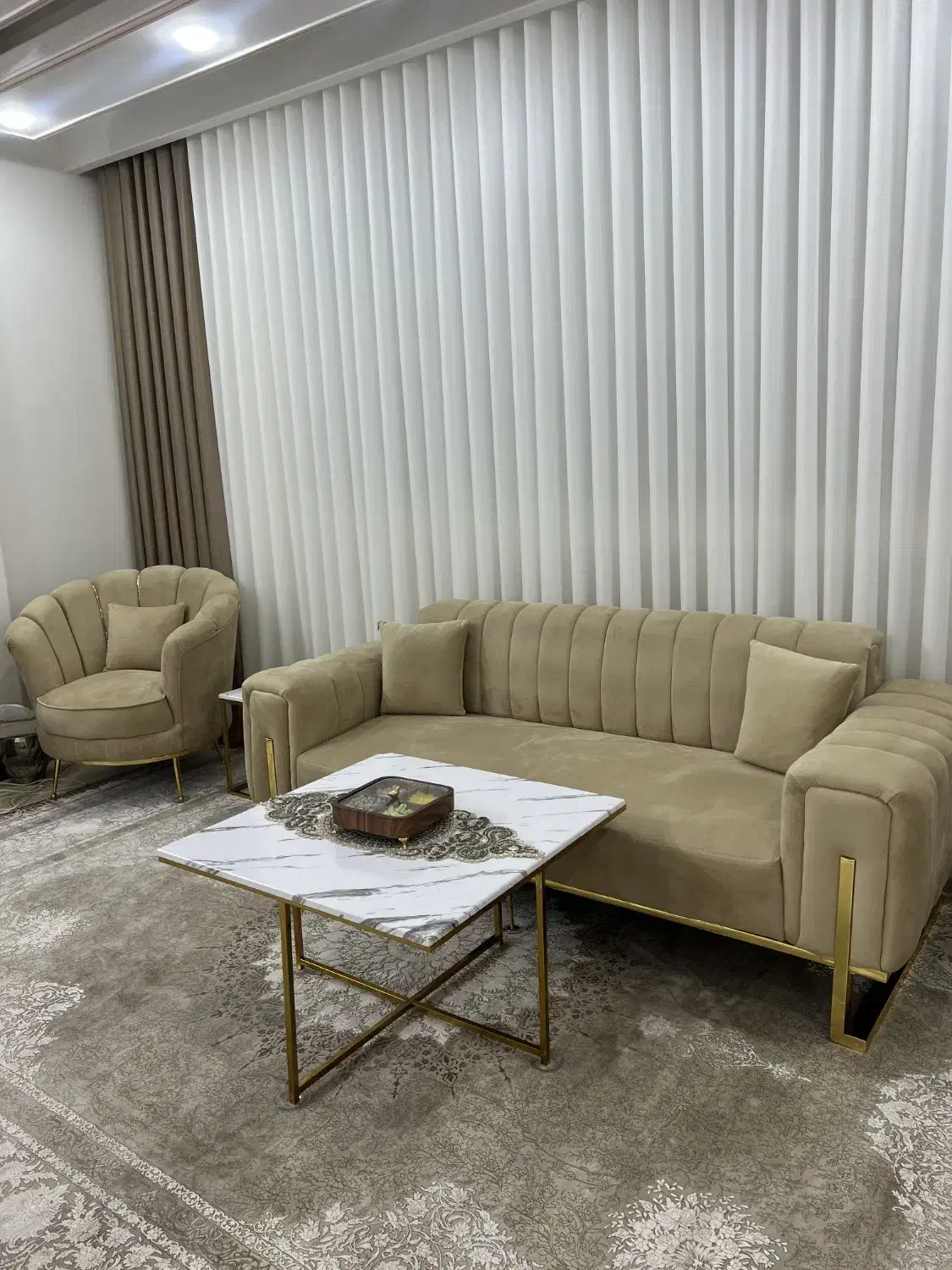 مبل راحتی نو اقساط نقد|مبلمان خانگی و میز عسلی|قم, زنبیل آباد|دیوار