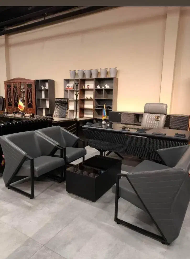 ست‌اداری مینمال سالن انتظار چرمی چستر فوم چوبی|مبلمان اداری|کرج, عظیمیه|دیوار