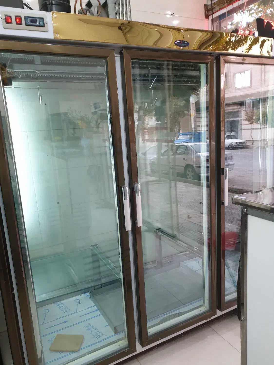 یخچال ویترینی مشابه نو|فروشگاه و مغازه|بروجرد, |دیوار