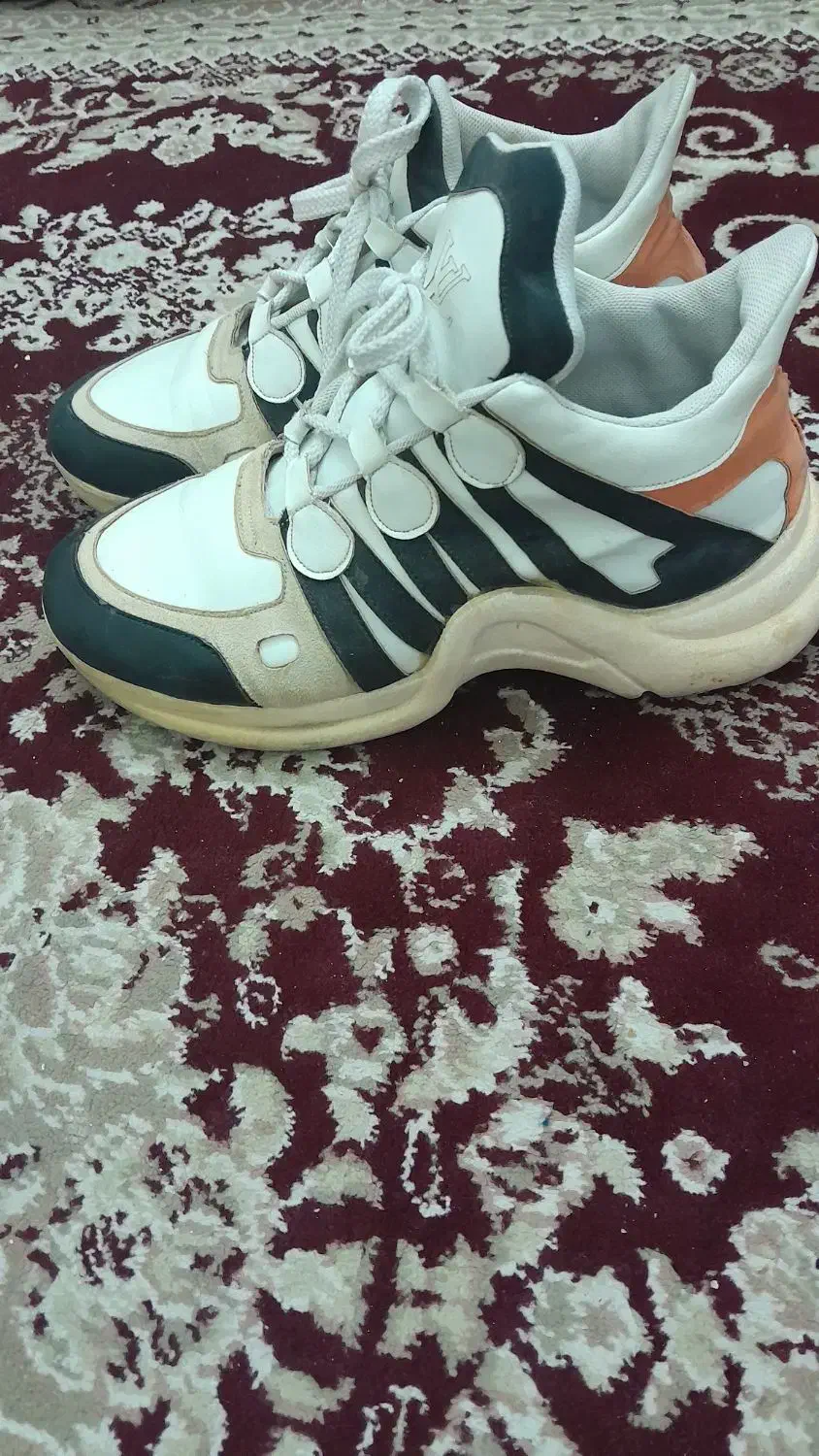 کفش اسپرت|کیف، کفش، کمربند|شوشتر, |دیوار