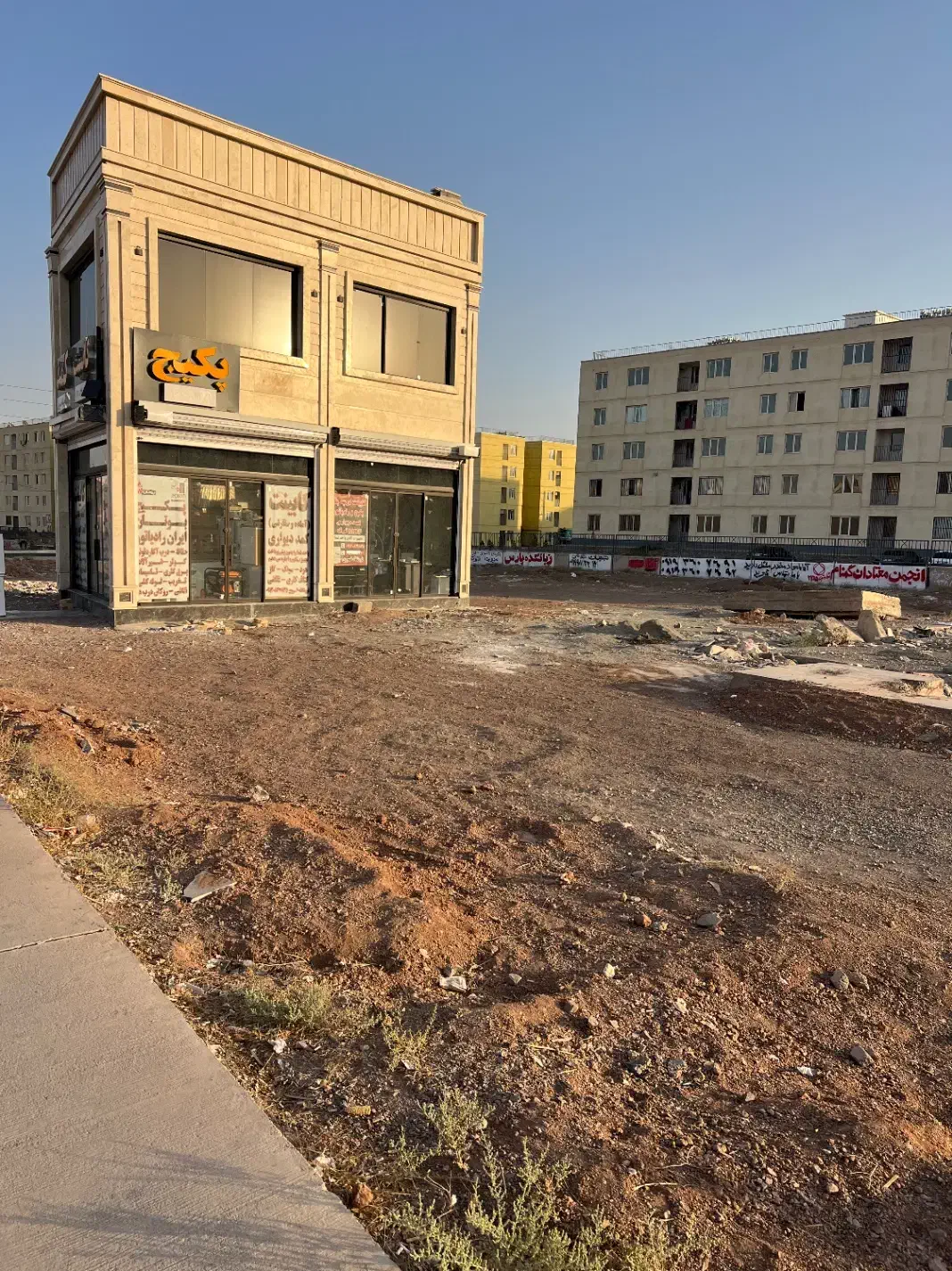 زمین تجاری ۳۹ مترسه بر ورودی بازاره بلوار المپیک|فروش مغازه و غرفه|پرند, فاز ۶|دیوار