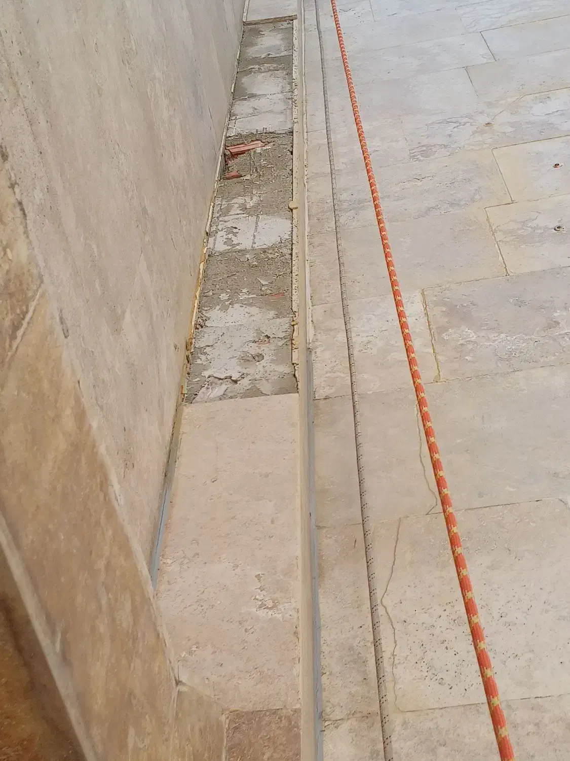 راپل .( کار در ارتفاع) بدون داربست .بند بازی|خدمات پیشه و مهارت|نور, |دیوار