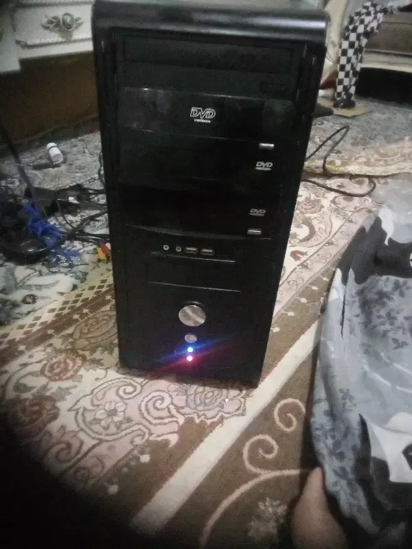 کیس|رایانه رومیزی|پیشوا, |دیوار