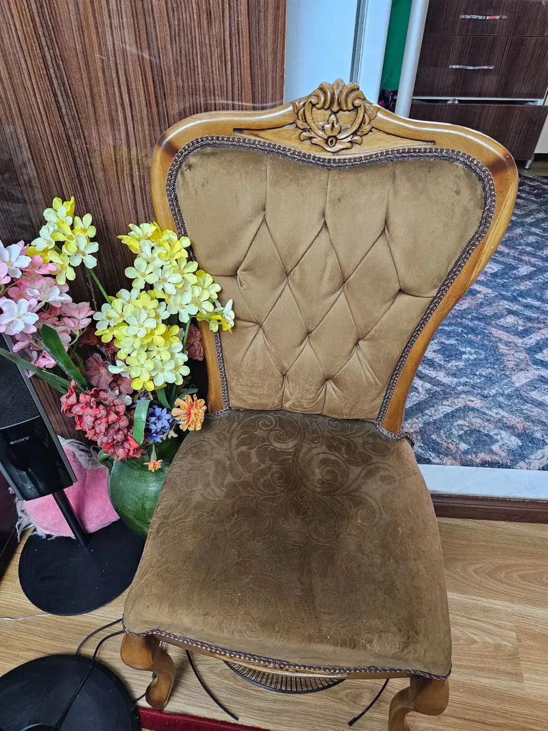مبلمان راحتی ۵ نفره با ۱ عدد میزبان|مبلمان خانگی و میز عسلی|تهران, شمس‌آباد|دیوار