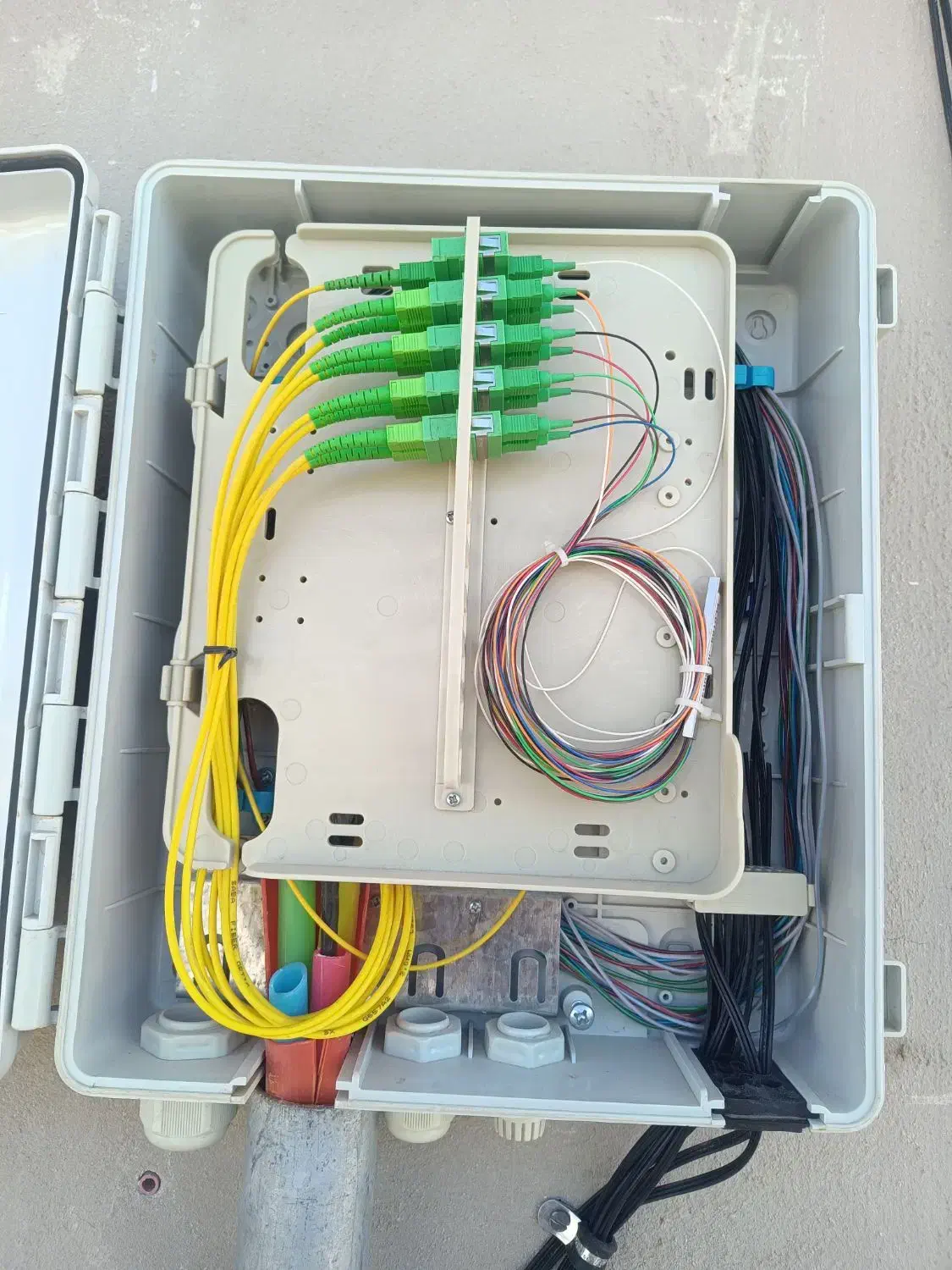 استخدام اکیپ های ۲ نفره کابل‌کشی فیبر نوری|خدمات پیشه و مهارت|همدان, |دیوار