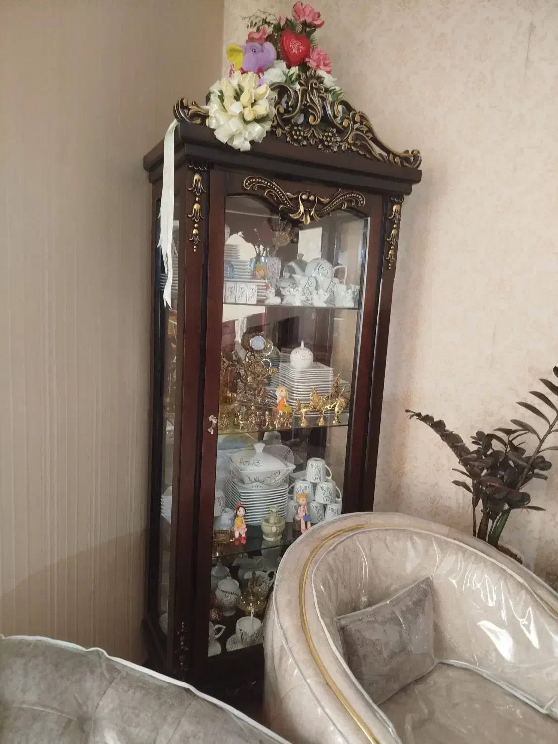 بوفه چوبی|بوفه، ویترین، کنسول|مهاجران, |دیوار