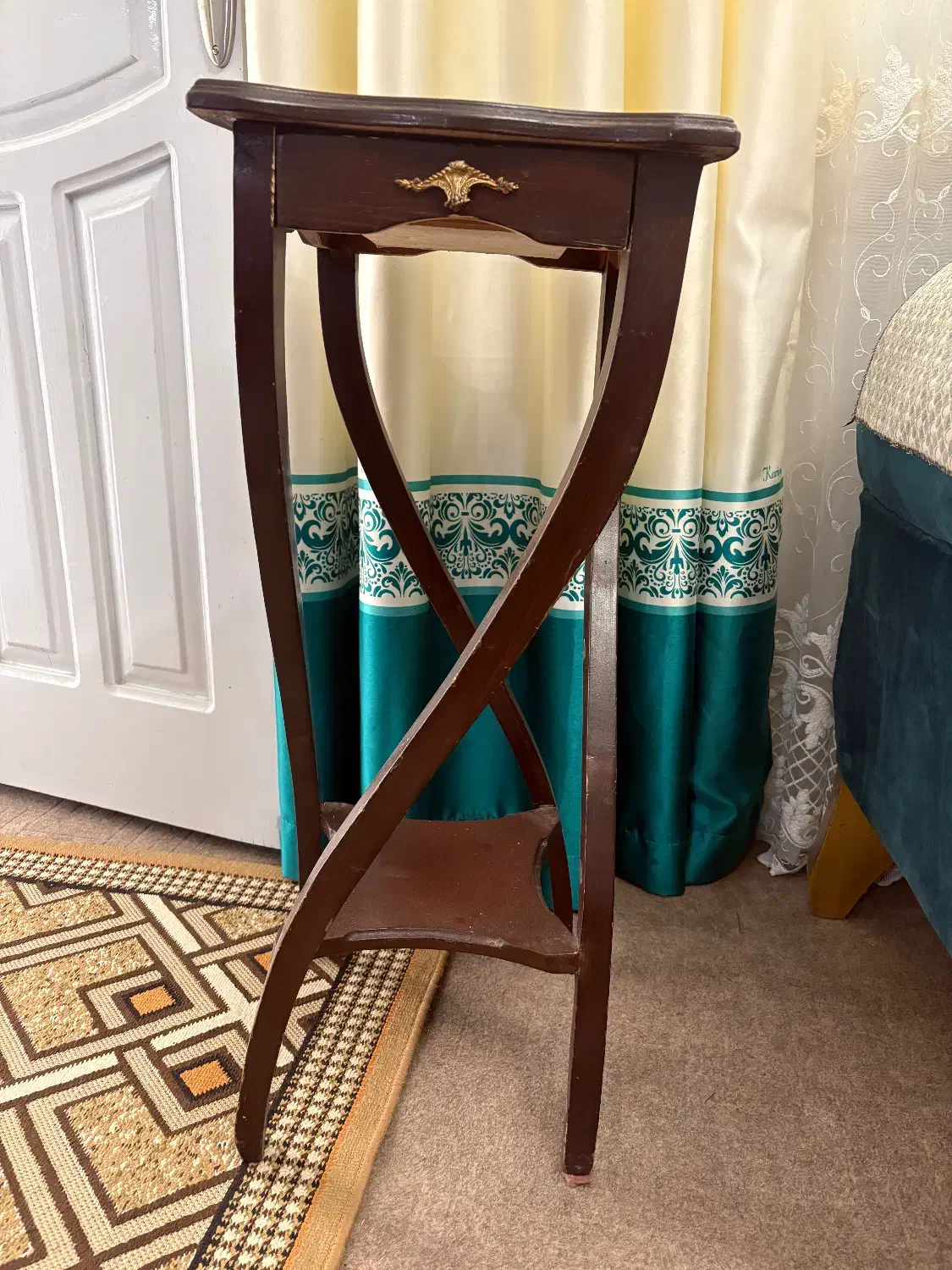 میز تلفن|میز تلفن|بومهن, |دیوار