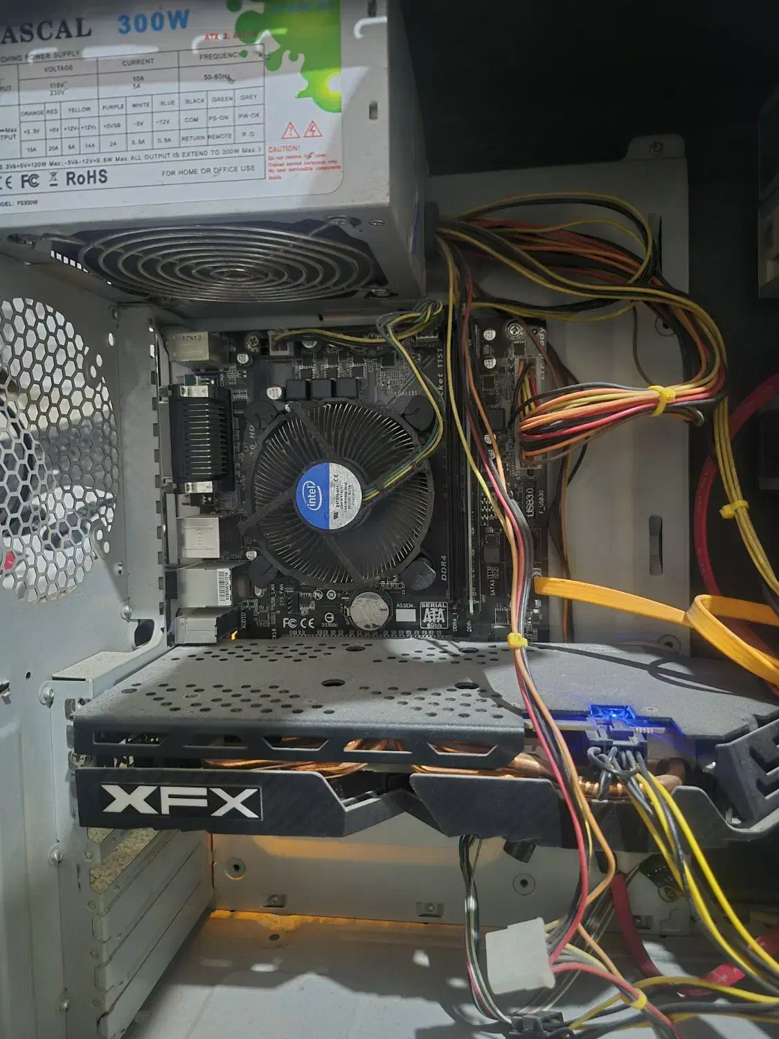 کیس گیمینگ|رایانه رومیزی|فردیس, فردیس|دیوار