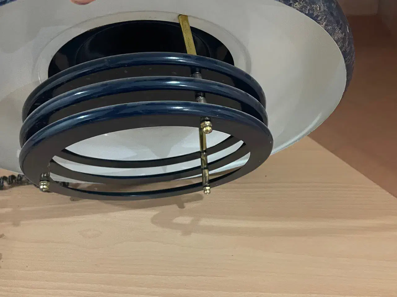 چراغ آویز بشقابی بزرگ|لوستر و چراغ آویز|یزد, |دیوار