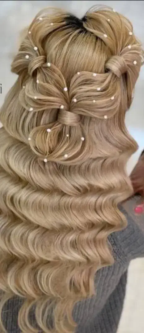 شنیون و میکاپ تخصصی فقط و فقط ۴۰۰|خدمات آرایشگری و زیبایی|بروجرد, |دیوار