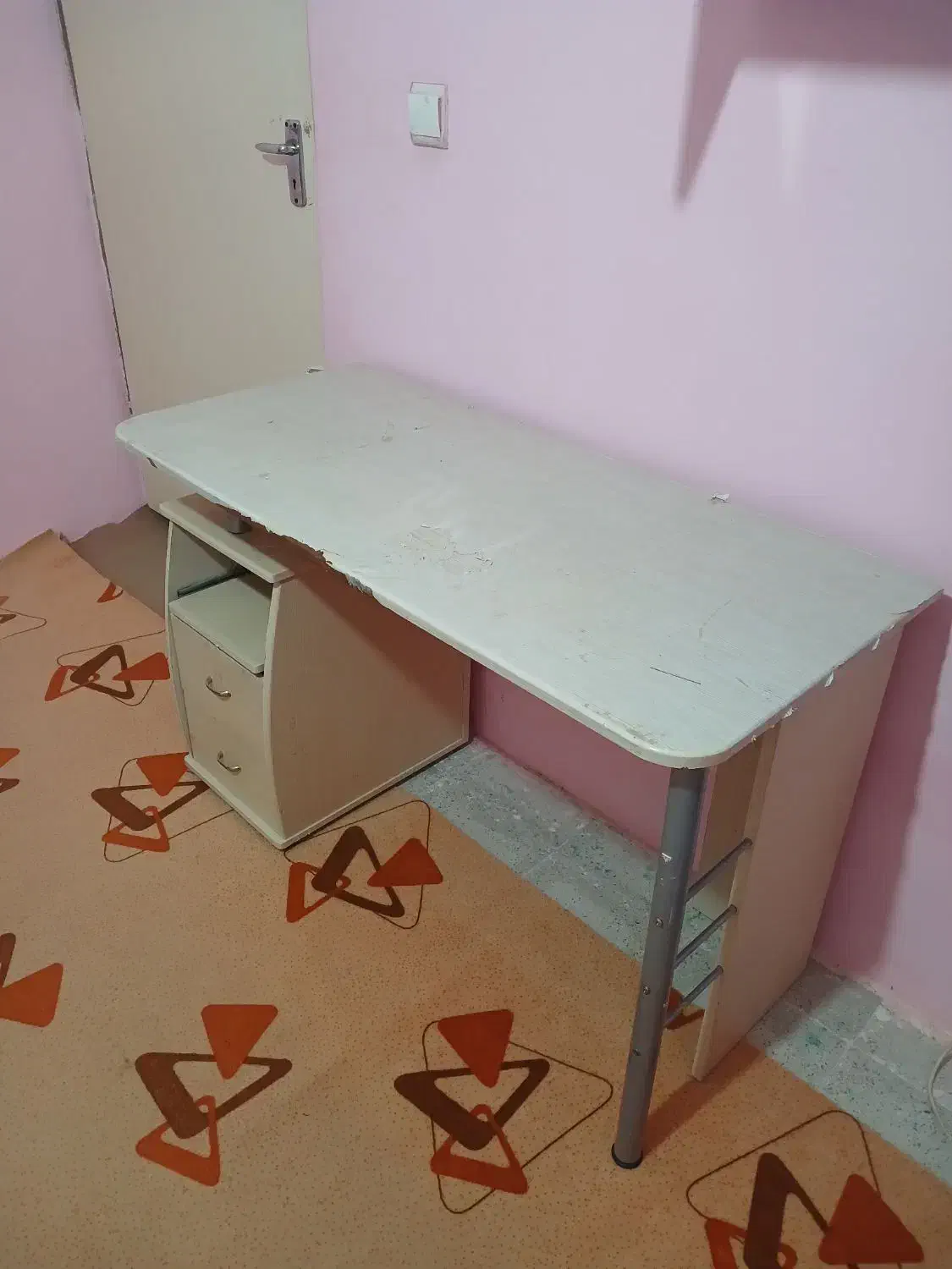 میز تحریر|میز تحریر و کامپیوتر|ایلام, |دیوار