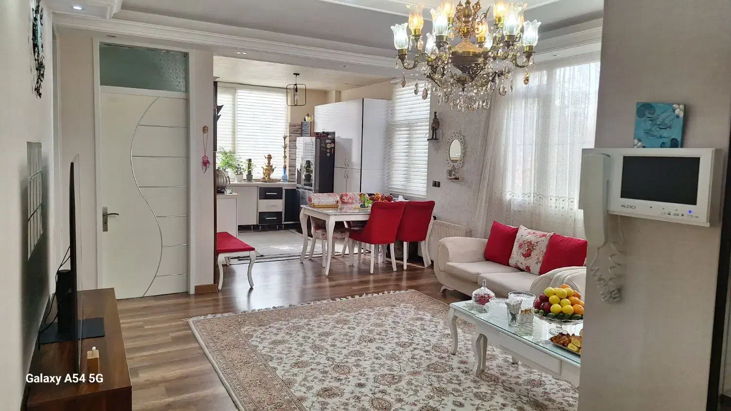 ۷۷ متر ۲خواب نور عالی بهترین لوکیشن