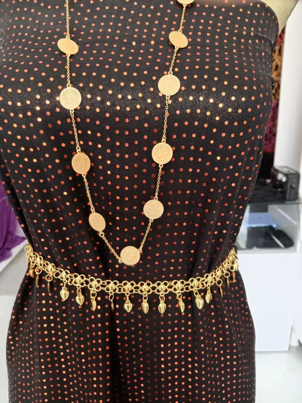 حریرپولک رنگ نارنجی ونقره ی|لباس|جوانرود, |دیوار