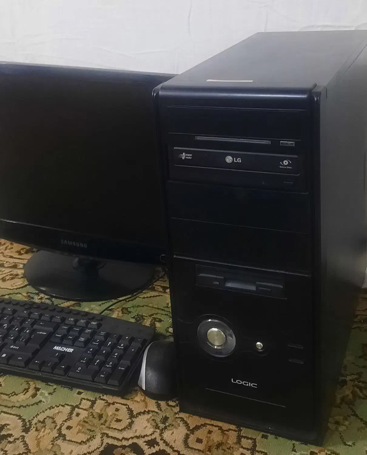 کامپیوتر|رایانه رومیزی|لاهیجان, فیاض|دیوار