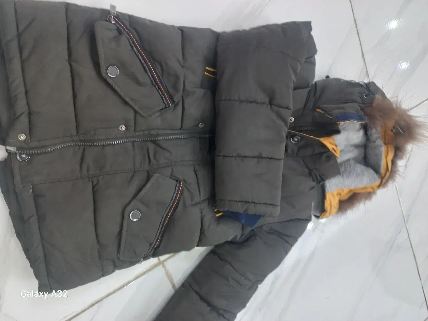 کاپشن کودک|کفش و لباس بچه|قدس, شهر‌قدس|دیوار