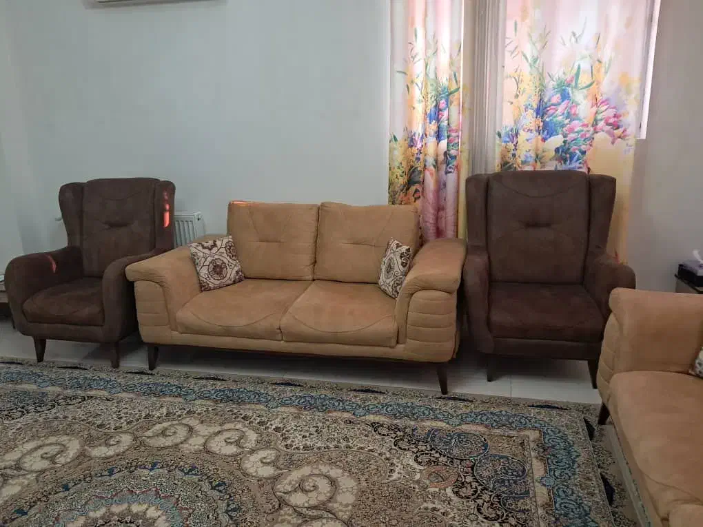 مبل ۷ نفره در حد نو|مبلمان خانگی و میز عسلی|رشت, نیروی دریایی|دیوار