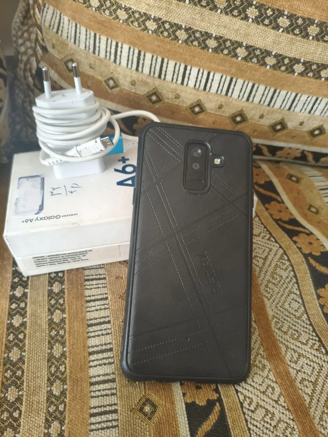 گوشی سامسونگ A6 PLAS رم ۴ حافظه ۳۲ تمیز.|موبایل|یاسوج, |دیوار