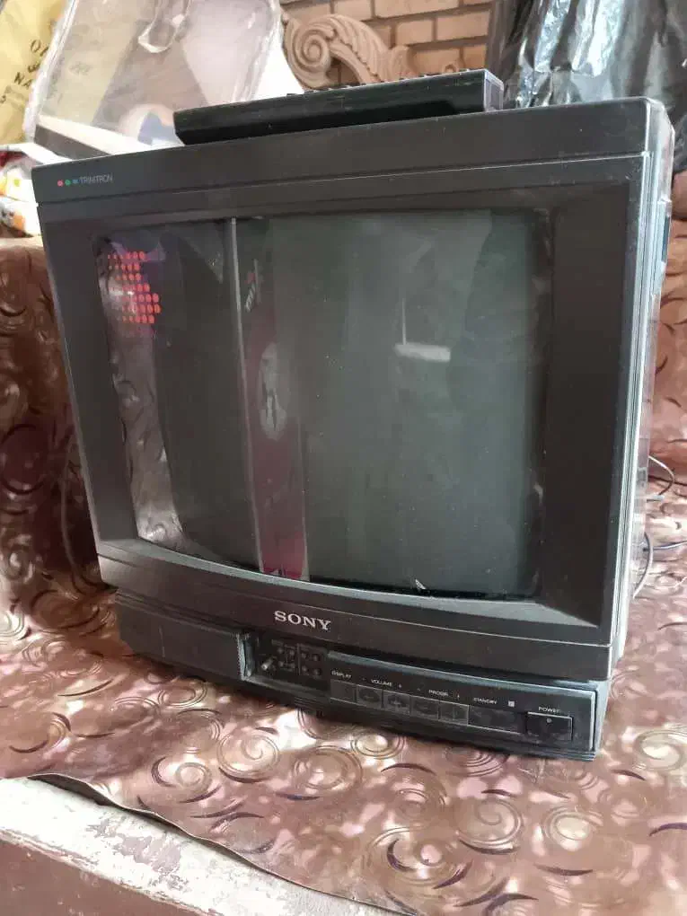 تلویزیون سونی ژاپنی۱۴اینچ|تلویزیون و پروژکتور|یزد, |دیوار