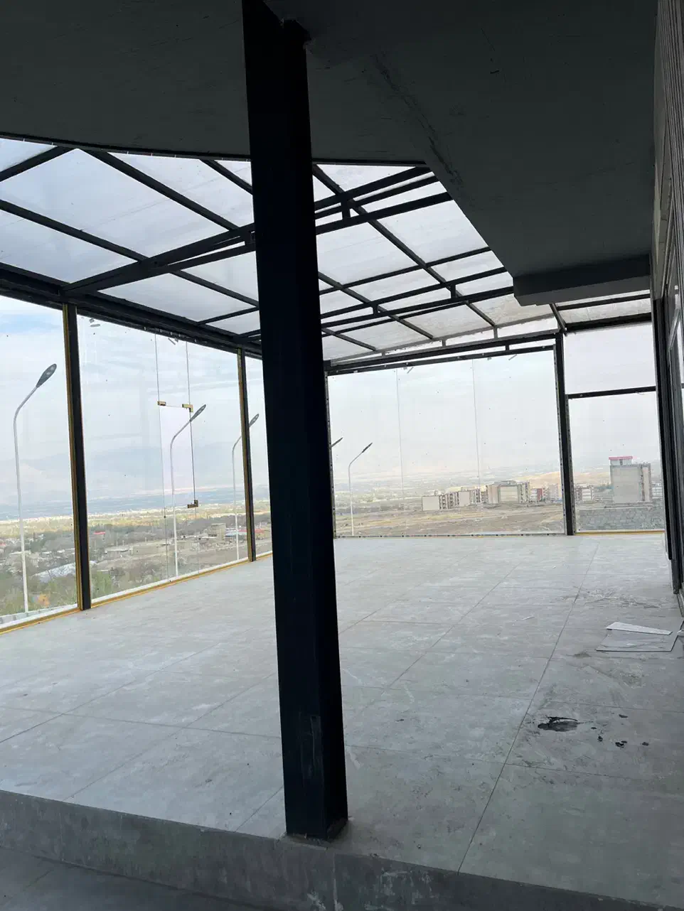 نیروی نیمه ماهر برای کار در کافه بام مرند|استخدام خدمات فروشگاه و رستوران|مرند, |دیوار