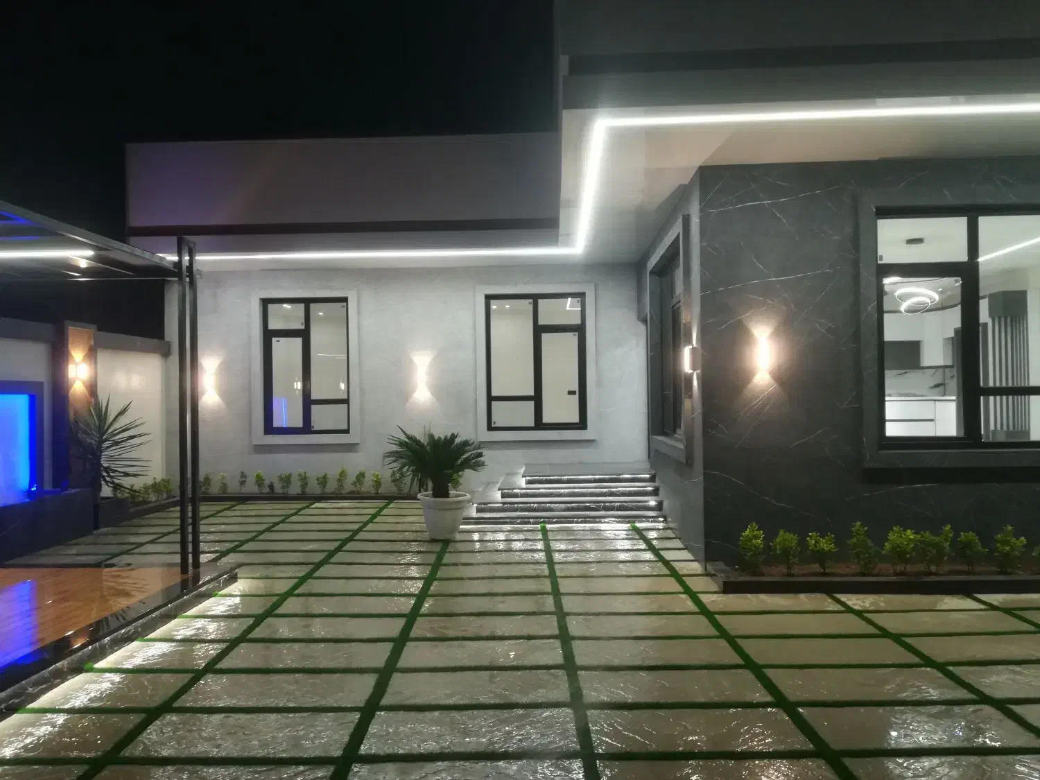 ویلا نما مدرن خشکبیجار بلوار ساحلی|فروش خانه و ویلا|رشت, بازار|دیوار