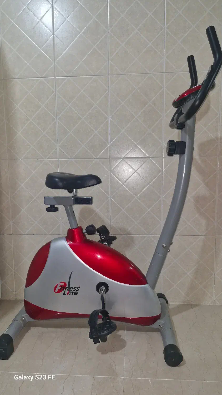 دوچرخه ثابت باشگاهی|تجهیزات ورزشی|اصفهان, سپاهانشهر|دیوار